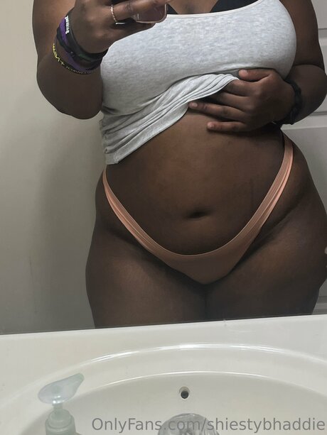 Photo nue de fuite OnlyFans de Shiestybhaddie