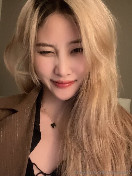 Aiaixoxo7
