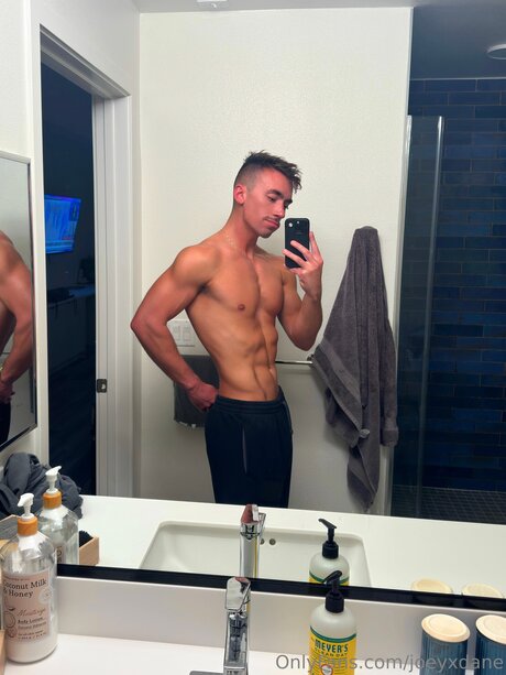 Photo nue de fuite OnlyFans de Joeyxdane