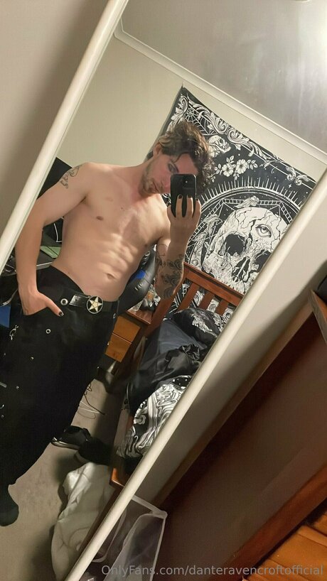 Photo nue de fuite OnlyFans de Danteravencroftofficial