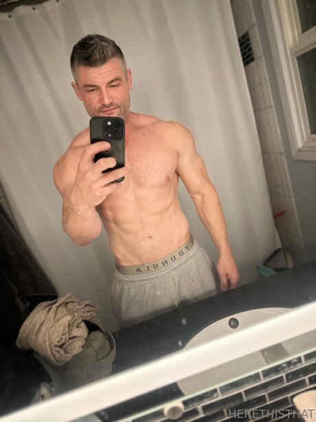 Photo nue de fuite OnlyFans de Herethisthat