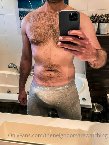 Photo nue de fuite OnlyFans de Theneighborsarewatching