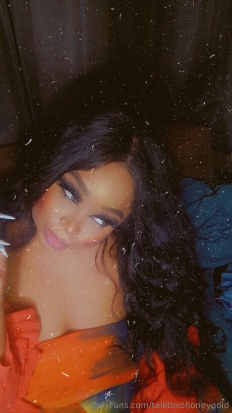 Photo nue de fuite OnlyFans de Talktoxohoneygold