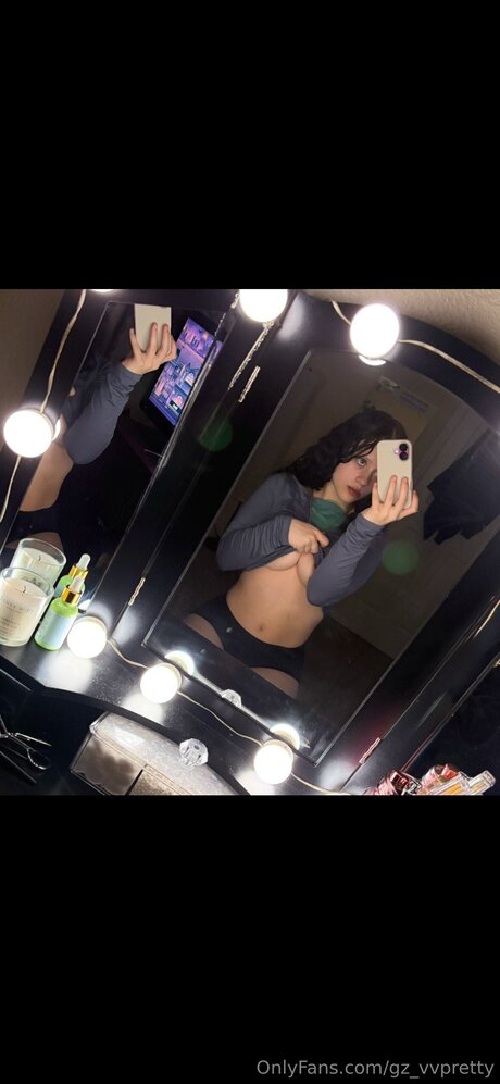Photo nue de fuite OnlyFans de Gz Vvpretty
