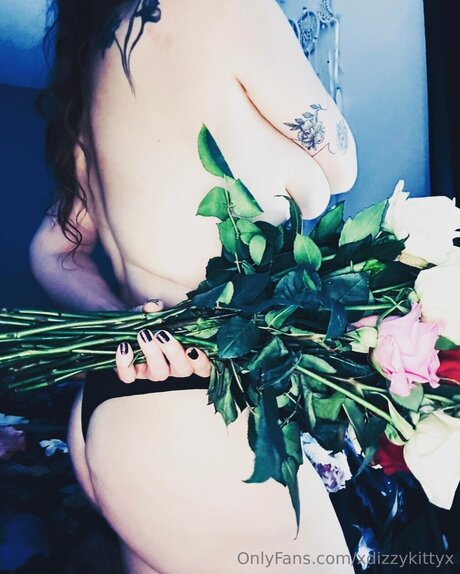 Photo nue de fuite OnlyFans de Xdizzykittyx