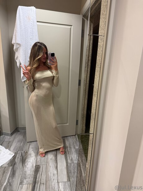 Photo nue de fuite OnlyFans de Jul Lexus
