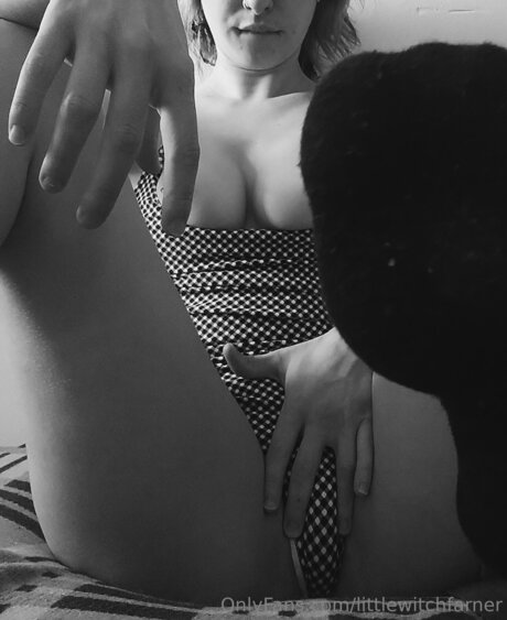 Photo nue de fuite OnlyFans de Littlewitchfarner