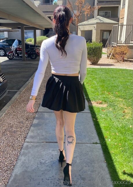Queenstaxxx23