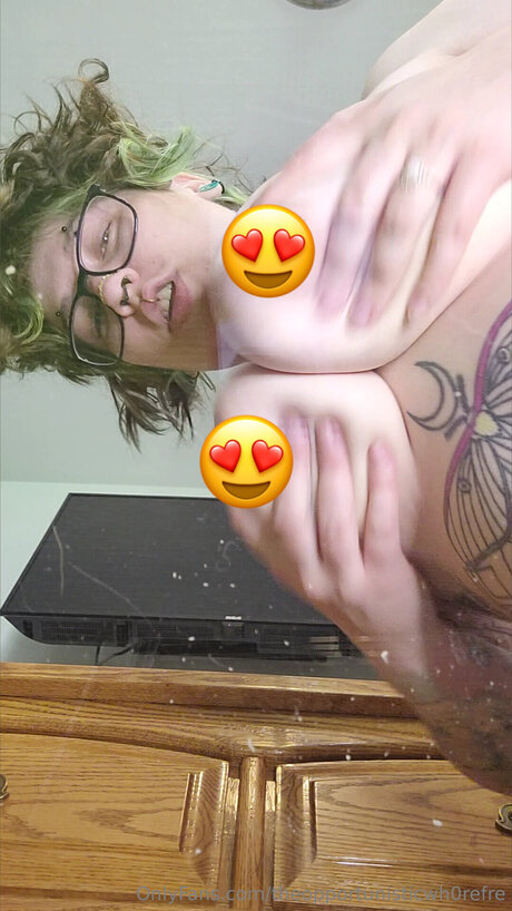 Theopportunisticwh0refre