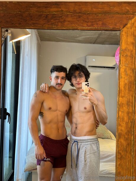 Photo nue de fuite OnlyFans de Dragonrojoofree