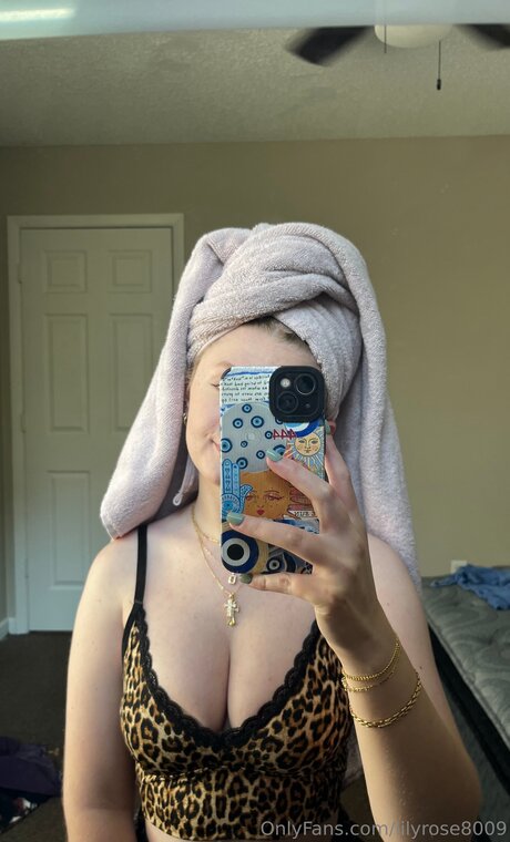 Izzyynicolee