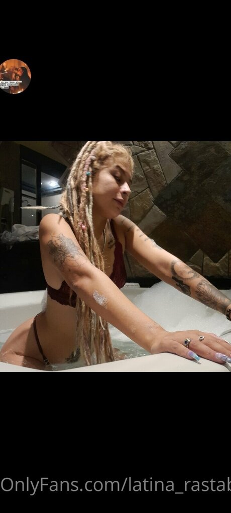 Photo nue de fuite OnlyFans de Latina Rastabarbie
