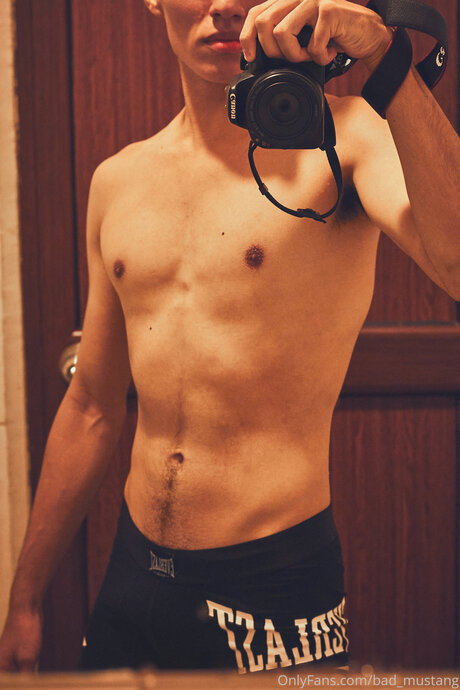 Photo nue de fuite OnlyFans de Bad Mustang
