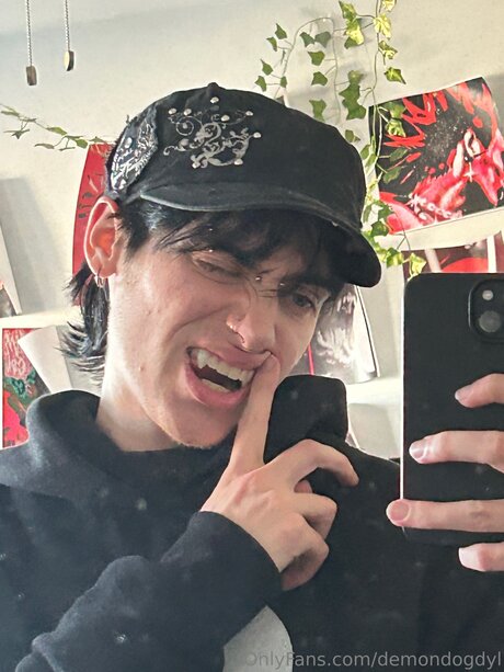 Photo nue de fuite OnlyFans de Demondogdyl
