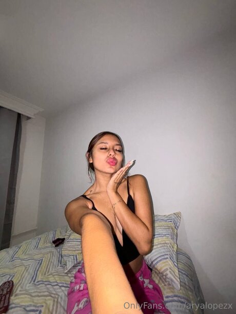 Aryalopezx