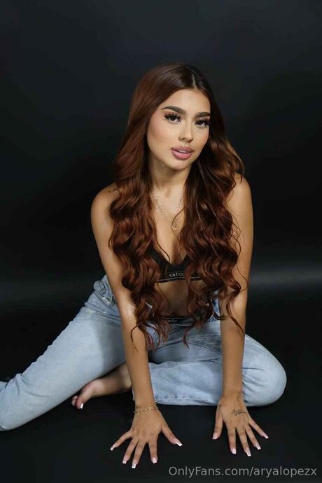 Aryalopezx