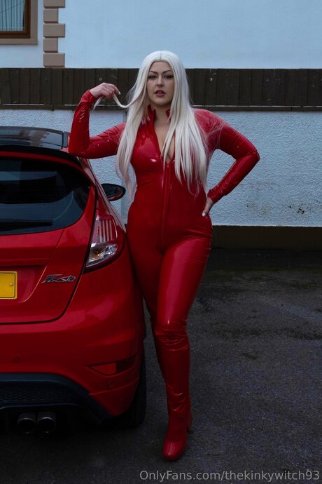 Thekinkywitch93