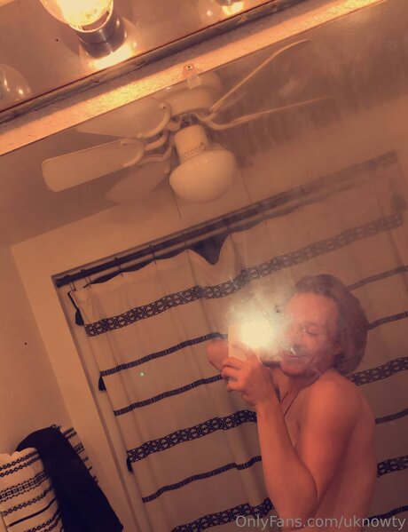 Photo nue de fuite OnlyFans de Uknowty