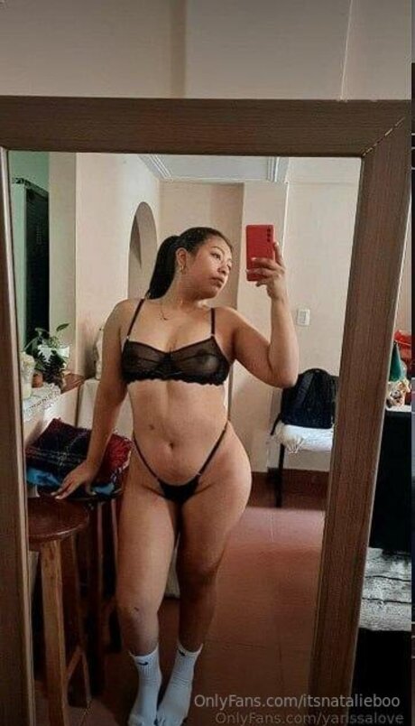 Photo nue de fuite OnlyFans de Petitenatt