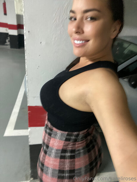 Yareliroses