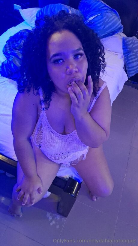 Onlydahianatongue