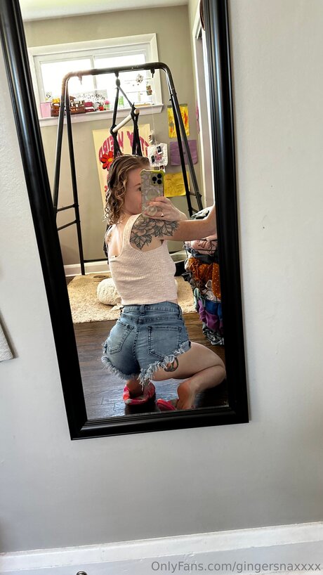Photo nue de fuite OnlyFans de Gingersnaxxxx