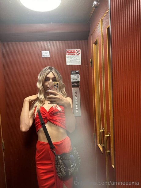 Photo nue de fuite OnlyFans de Sharonbugatti
