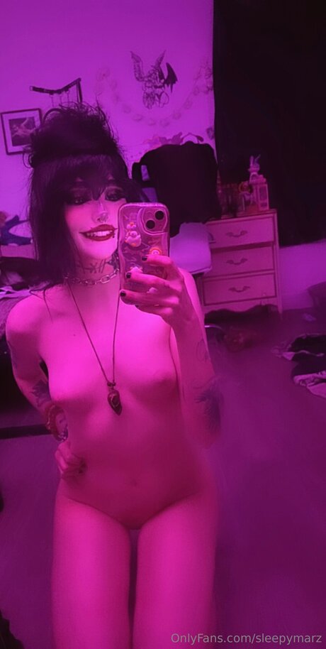 Photo nue de fuite OnlyFans de Sleepymarz
