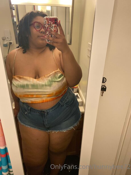 Photo nue de fuite OnlyFans de Hunnybee72