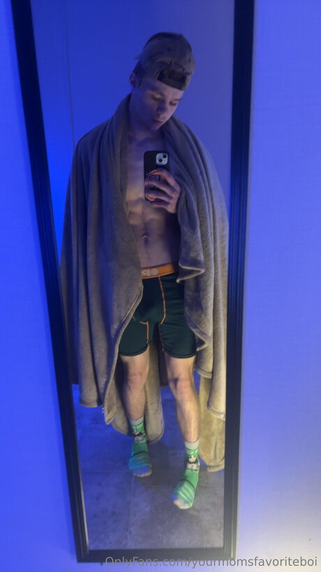 Yourmomsfavoriteboi