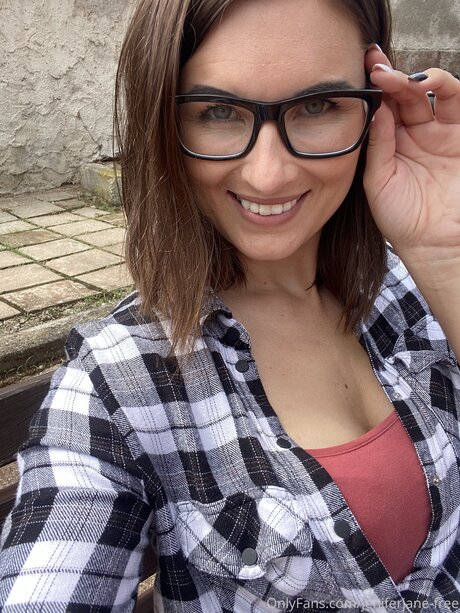 Jeniferjane Free