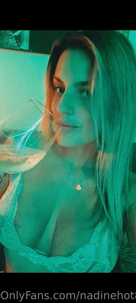 Nadinehot89