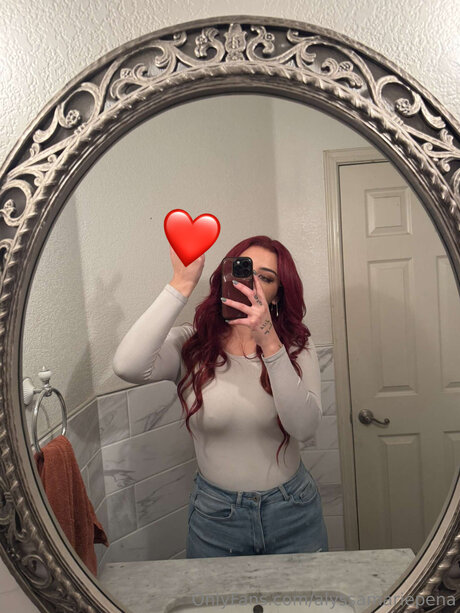 Photo nue de fuite OnlyFans de Alyssamariepena