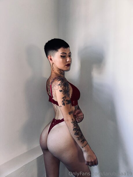 Photo nue de fuite OnlyFans de Larubiaaa19