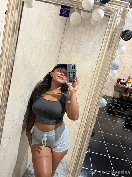 Jannieeasiaa