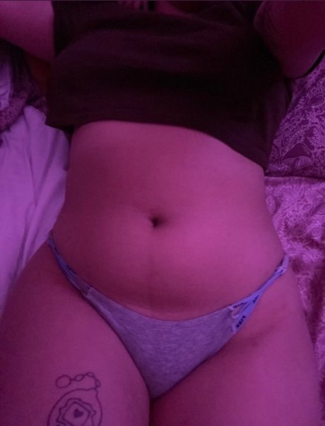 Photo nue de fuite OnlyFans de Sugaplumsweetheart