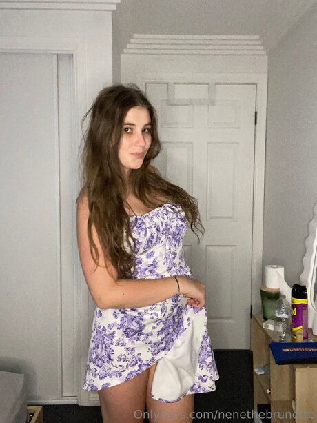 Photo nue de fuite OnlyFans de Nenethebrunette