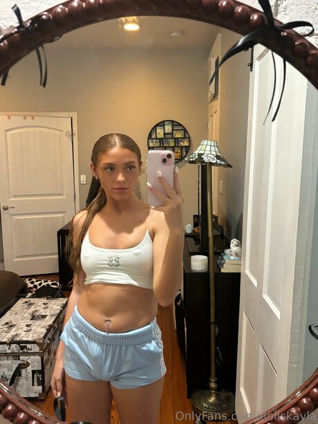 Photo nue de fuite OnlyFans de Dollskayla