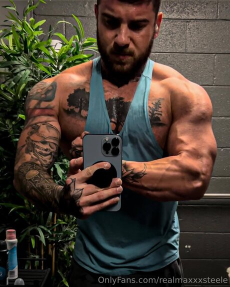 Photo nue de fuite OnlyFans de Realmaxxxsteele