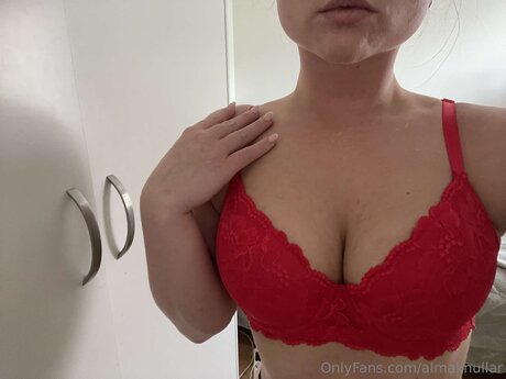 Photo nue de fuite OnlyFans de Almaknullar