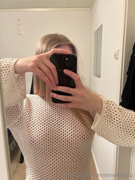 Photo nue de fuite OnlyFans de Minellaxoxo