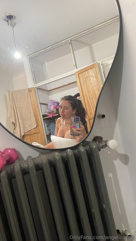 Photo nue de fuite OnlyFans de Angelinaroig