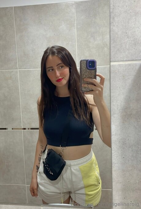 Photo nue de fuite OnlyFans de Angelinaroig