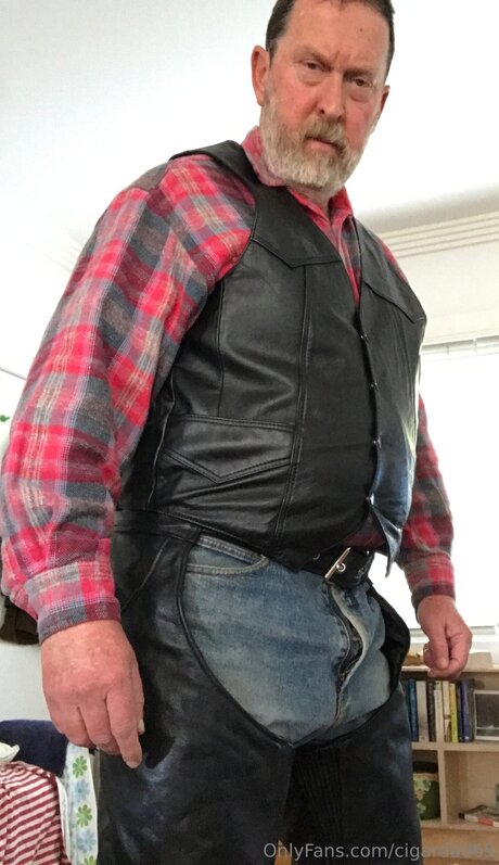 Photo nue de fuite OnlyFans de Cigardad65