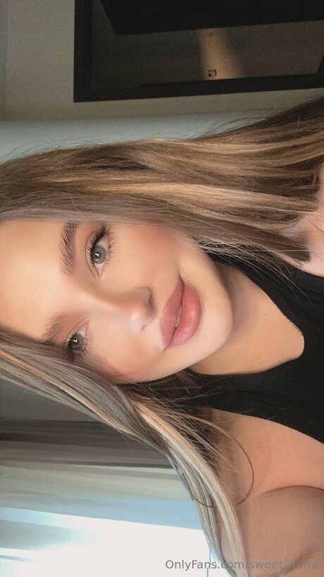 Arina Hot