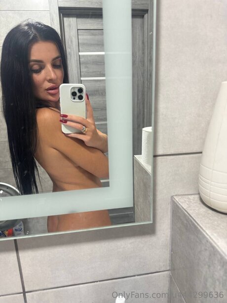 Photo nue de fuite OnlyFans de U444299636