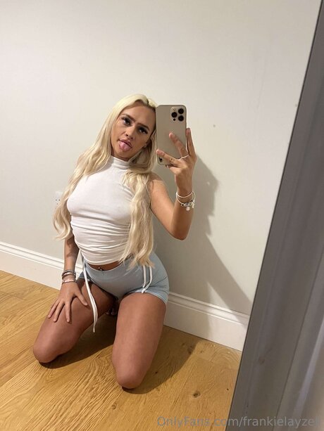 Photo nue de fuite OnlyFans de Frankielayzell