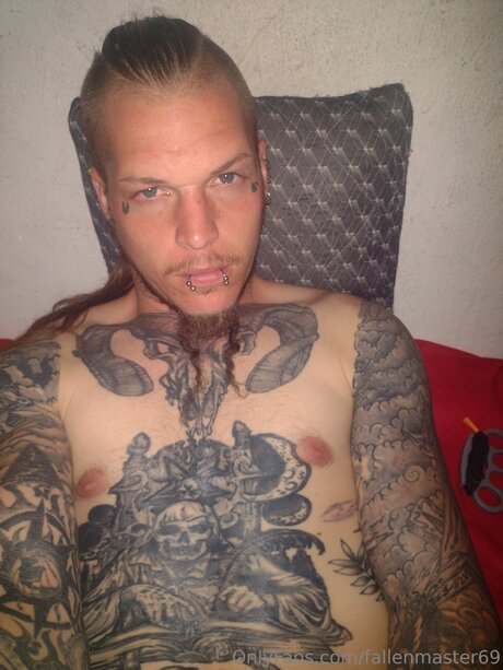 Photo nue de fuite OnlyFans de Fallenmaster69