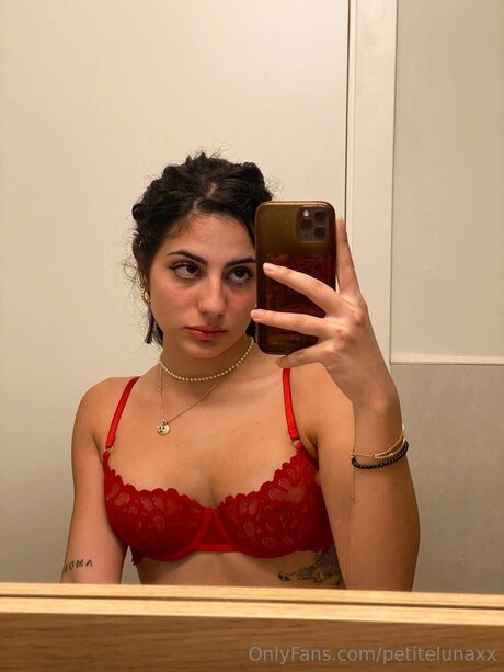 Petitelunaxx