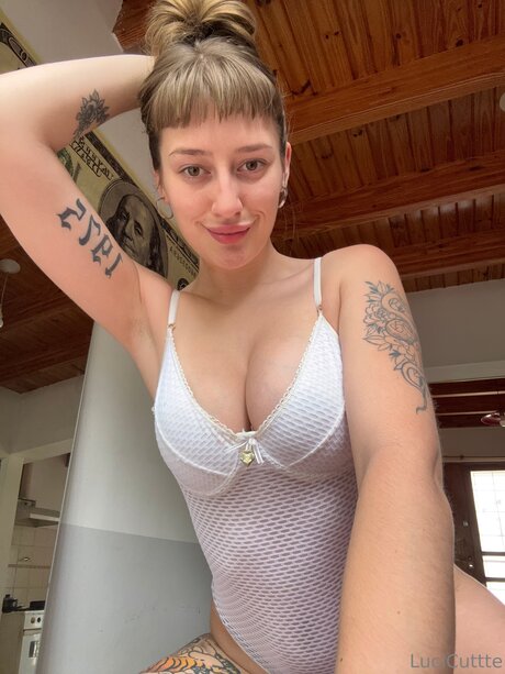 Photo nue de fuite OnlyFans de Lucicuttte